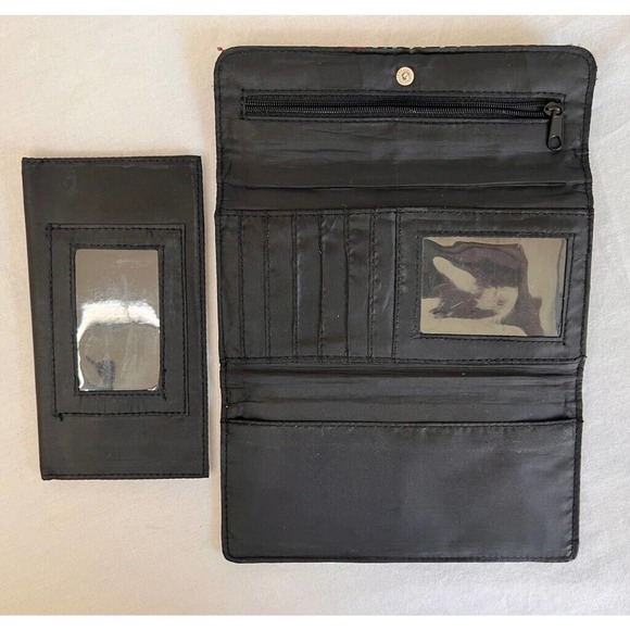 Walt Disney World Mickey Mouse Womens Wallet Black Multicolor Letters 7" - Picture 7 of 9